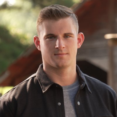 Why Robert Hines is called Bo Hines?